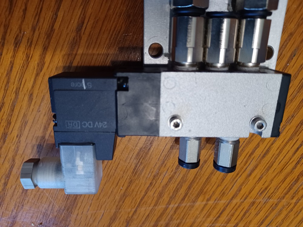 Flow Control Assembly - Including Norgren T1000X0020 x2