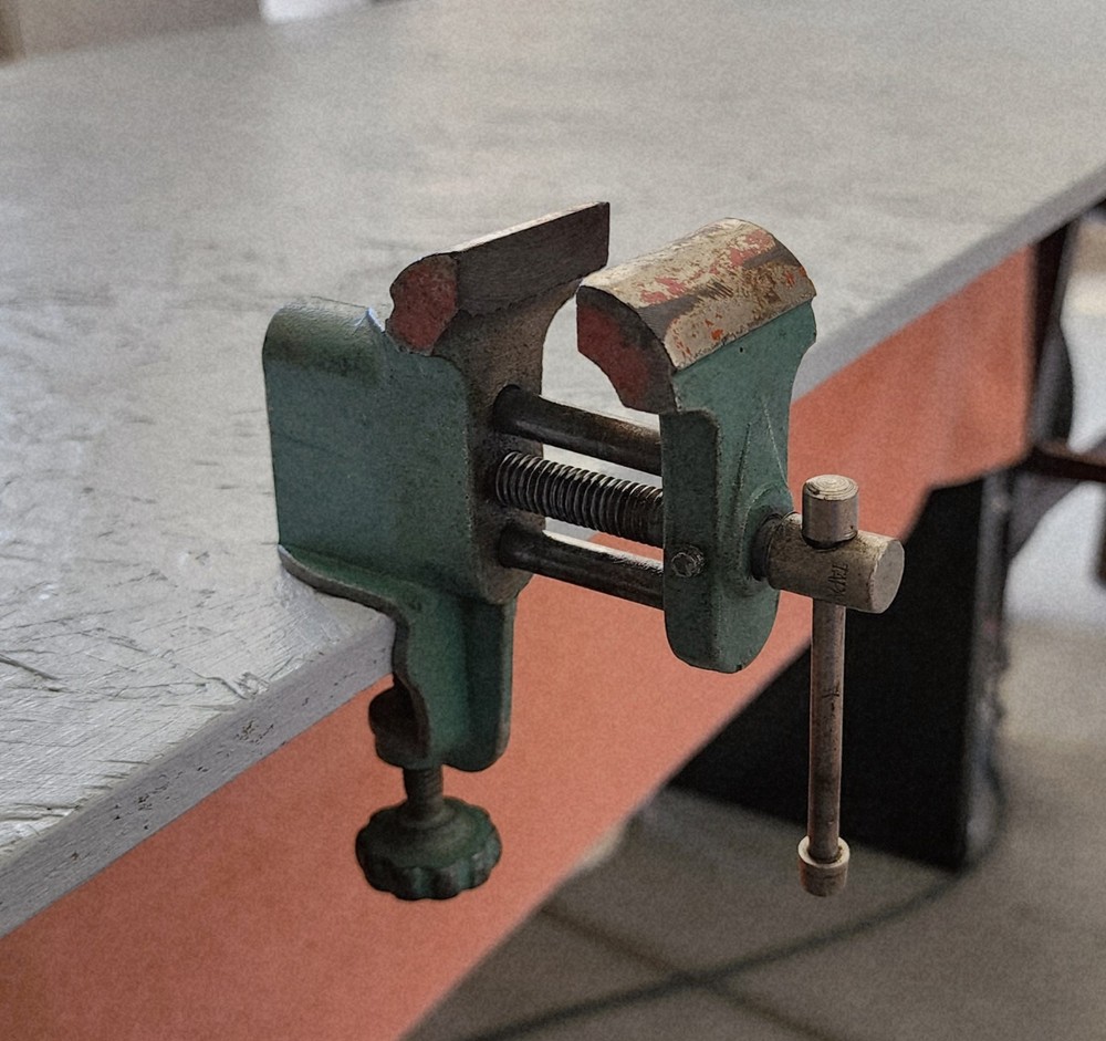 Mini Vise 1.5 Inch
