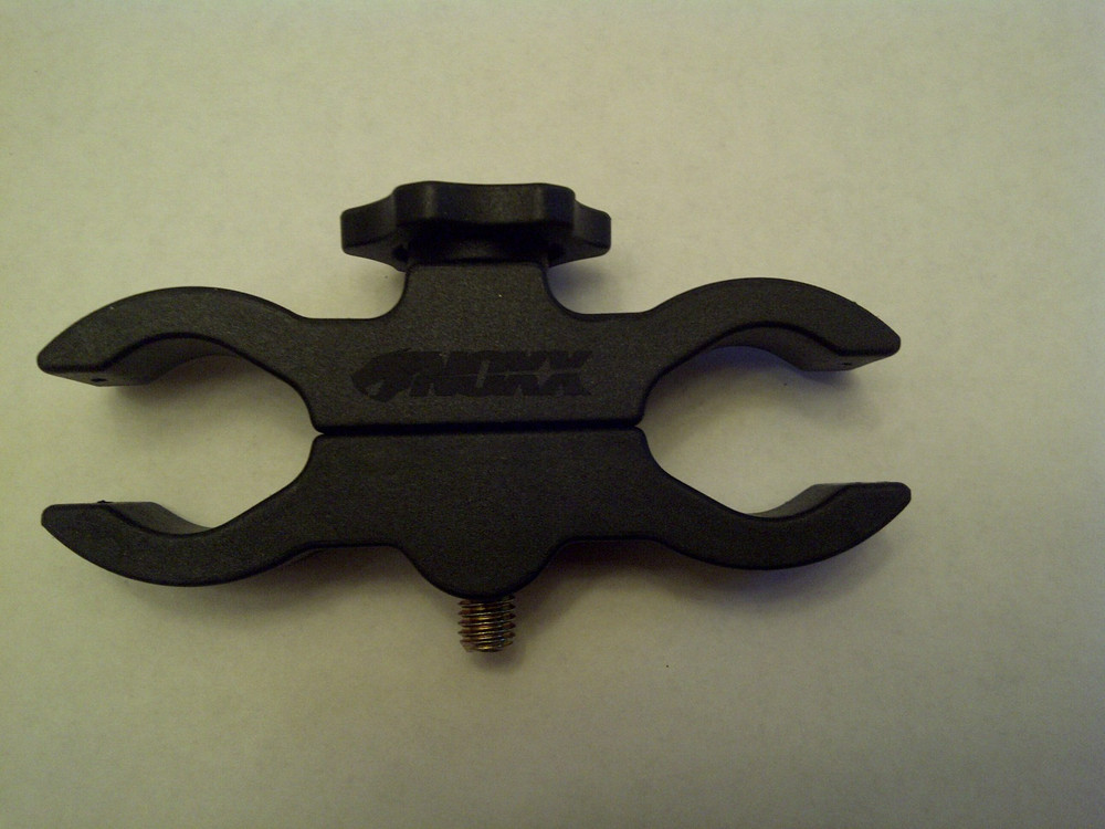 UNIVERSAL ADJUSTABLE GUN MOUNT FOR HANDHELD FLASHLIGHT PREDATOR HUNTS NIGHT HUNT