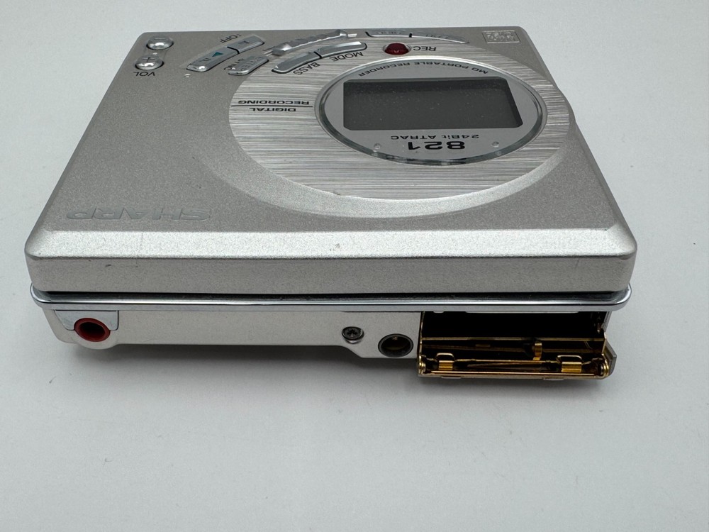 Sharp MD Portable Recorder MD-M821 Silver With Remote AC Adapter Tested Japan