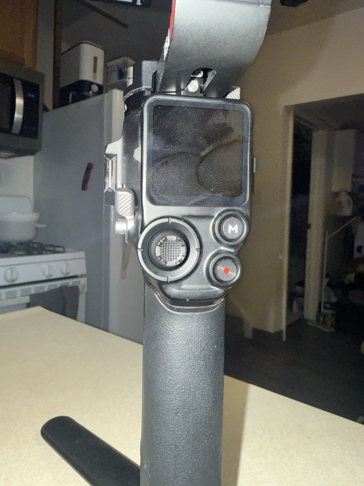 DJI RS4 Gimbal Stabilizer for Camera, Universal Compatible, Auto Lock