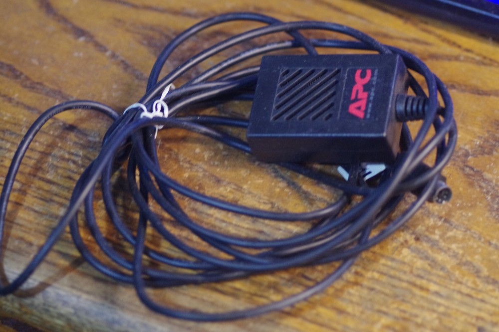 New UPS Temperature & Humidity APC Probe, Environmental System Sensor AP9512TBLK