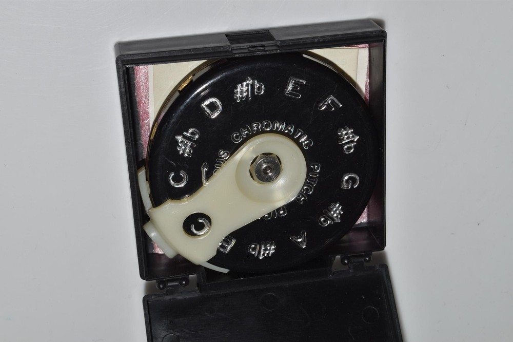 TEMPUS CHROMATIC PITCH PIPE C TO C WITH NOTE SELECTOR A440 (TPS102)