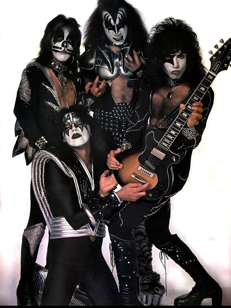 11x15 Kiss Ace Frehley Photo Poster 1976 Photoshoot Brand New