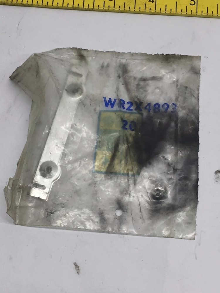 GE WR2X4893 Control Clamp