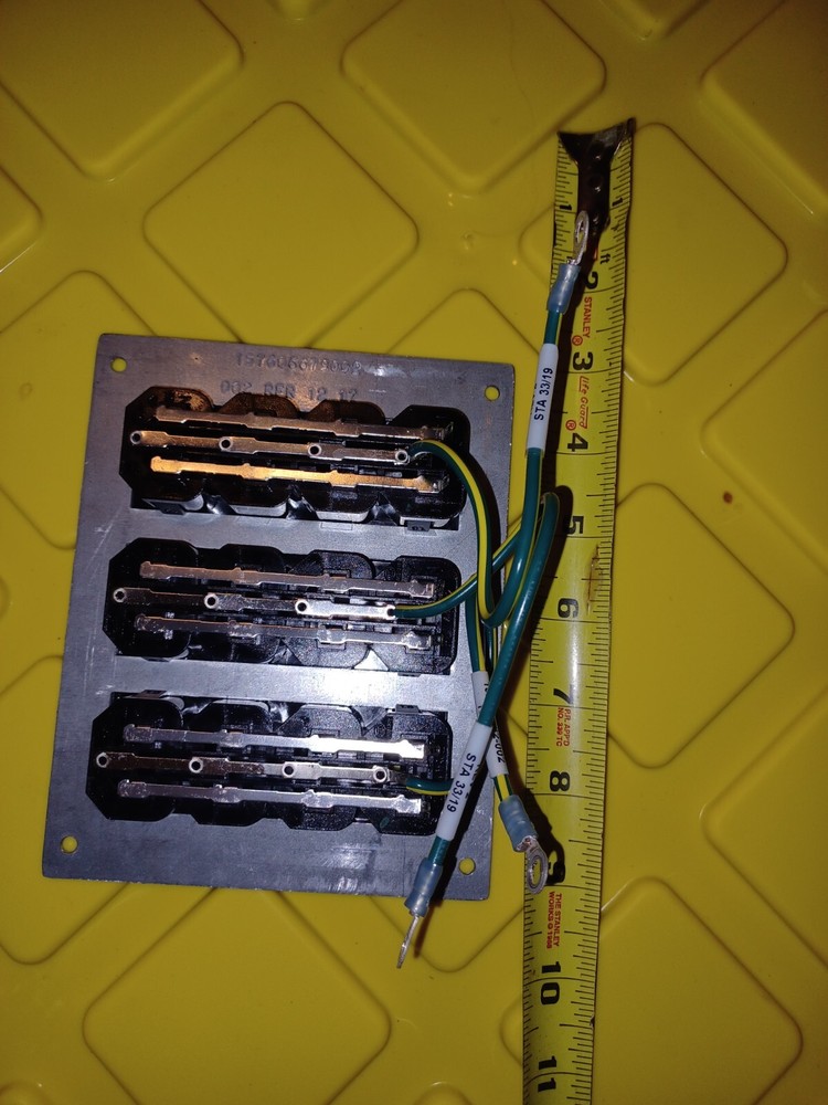 Eaton RPM (remote power module) c13 receptacle array 230/208v