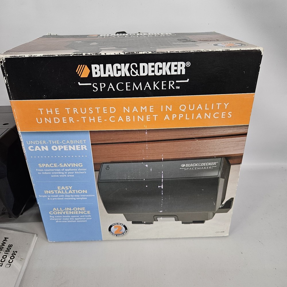 Black & Decker SpaceMaker CO100B Under Cabinet Can Opener With Hardware Tested