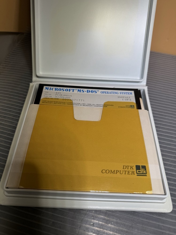 5.25" Floppy Disks Microsoft MS-DOS DTK Computer Set VERSION 4.01 Complete set