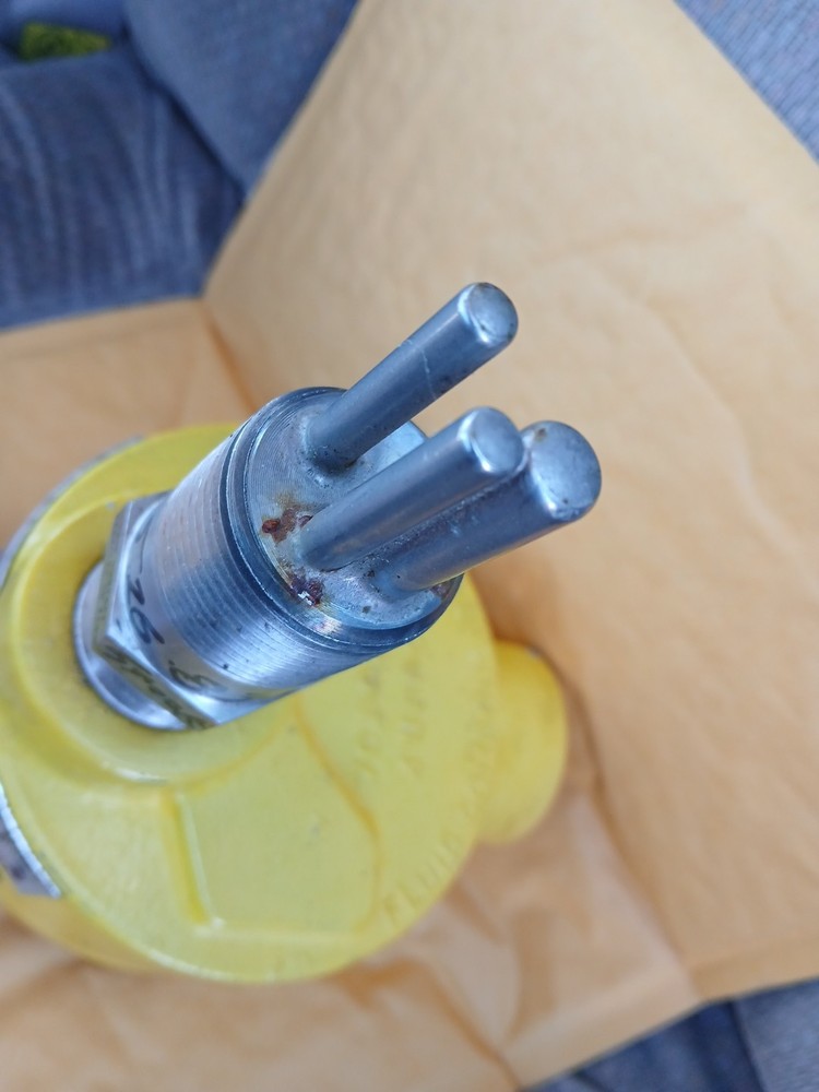 Fluid Components Inc. - P/N: 29/30 - Flow Transmitter