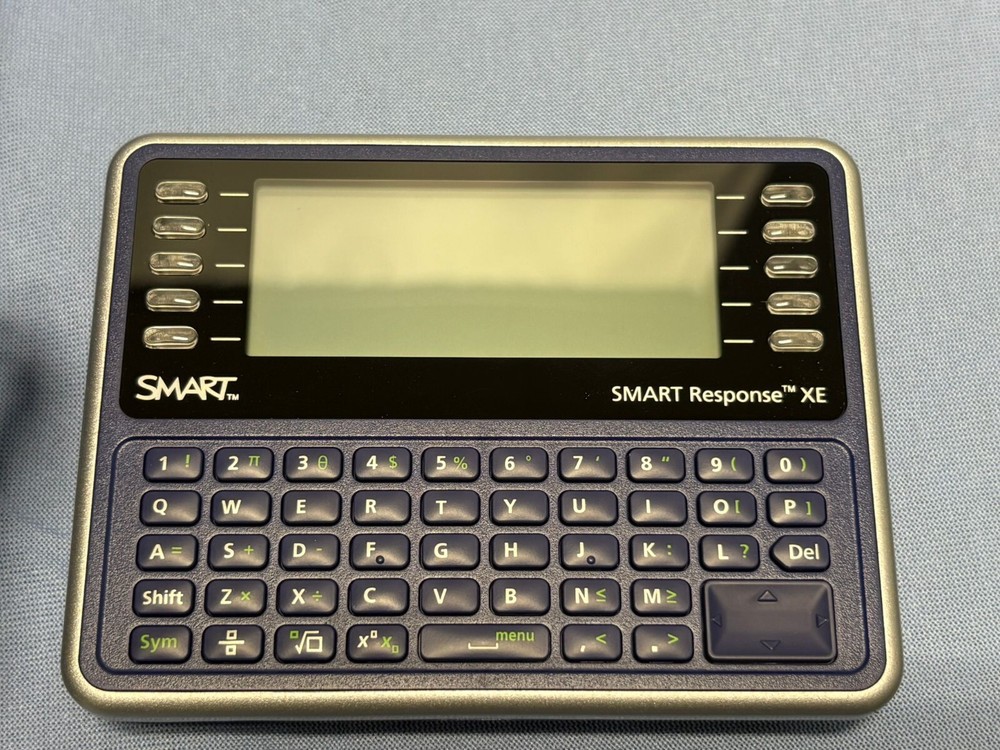 QTY 25 Smart Technologies Smart Response XE 03-00182 Remote Control w/ 03-00181