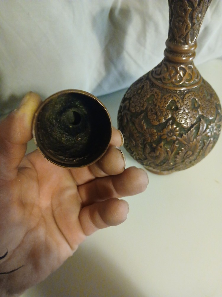 Antique Persian Hammered Copper Middle Eastern Indian Urn
