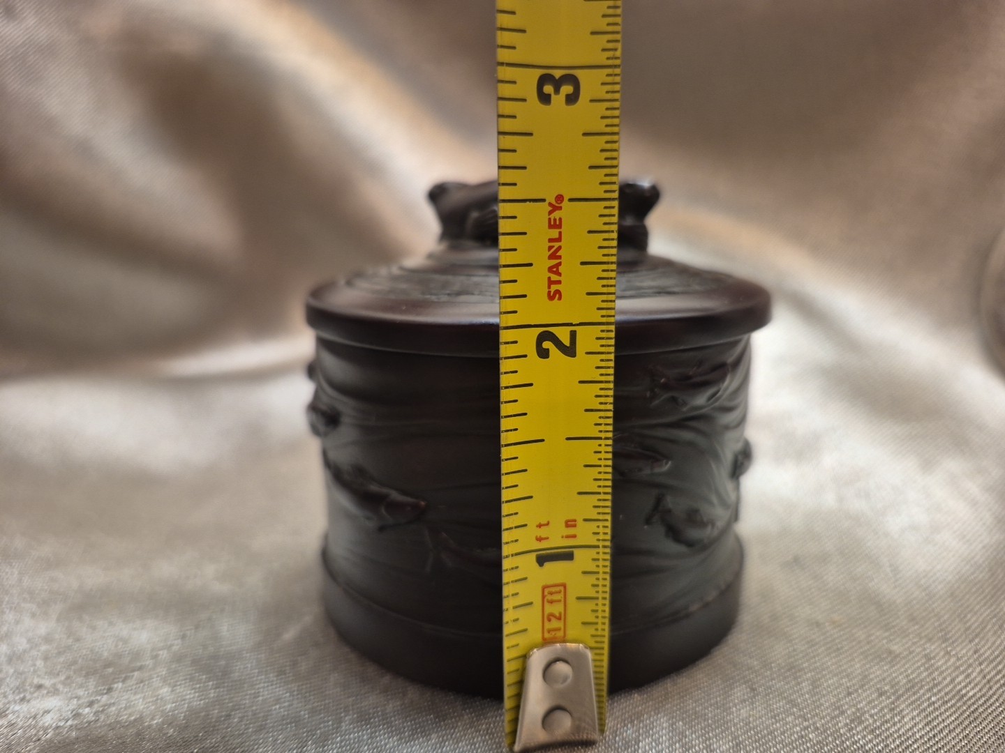 BLACK BOMA Canada Northwest Coast Whales Round Lidded Box CHIPPED