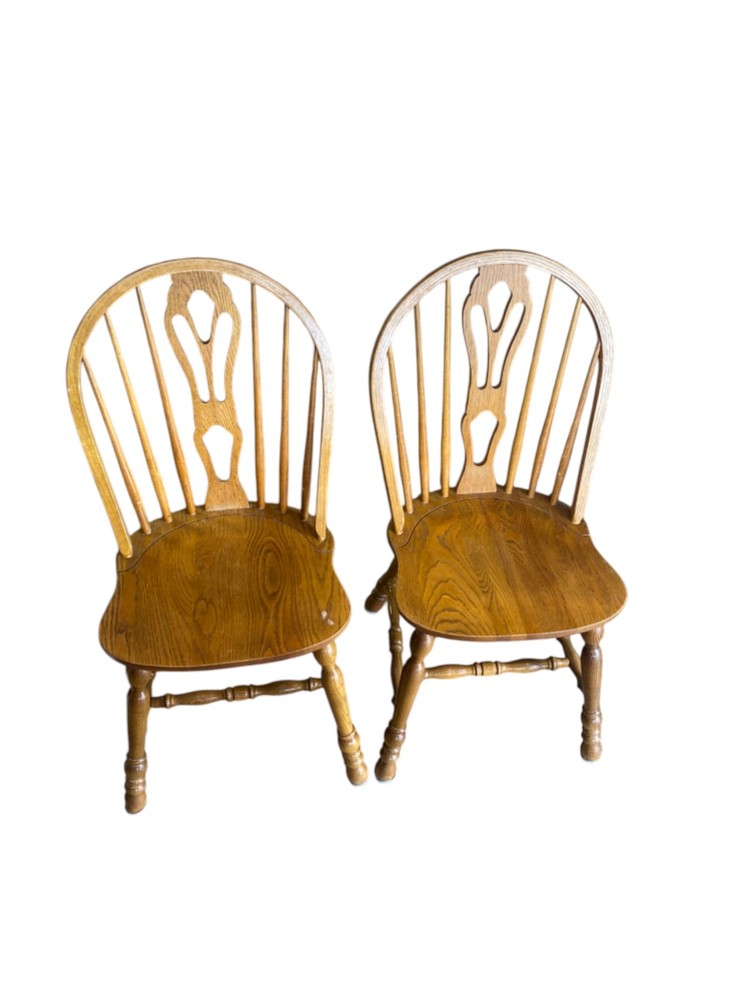 Cochrane Vintage Oval Solid Oak Dining Table set with 4 Windsor chairs