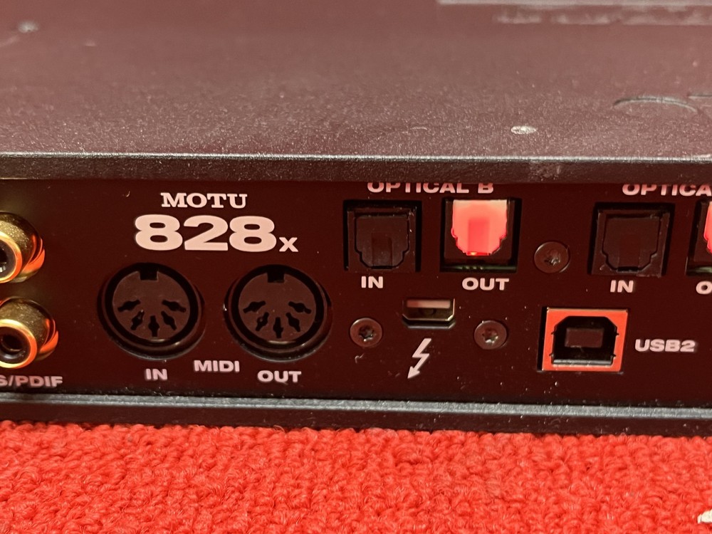Used MOTU 828x Digital Audio Interface Thunderbolt Technology Good Condition