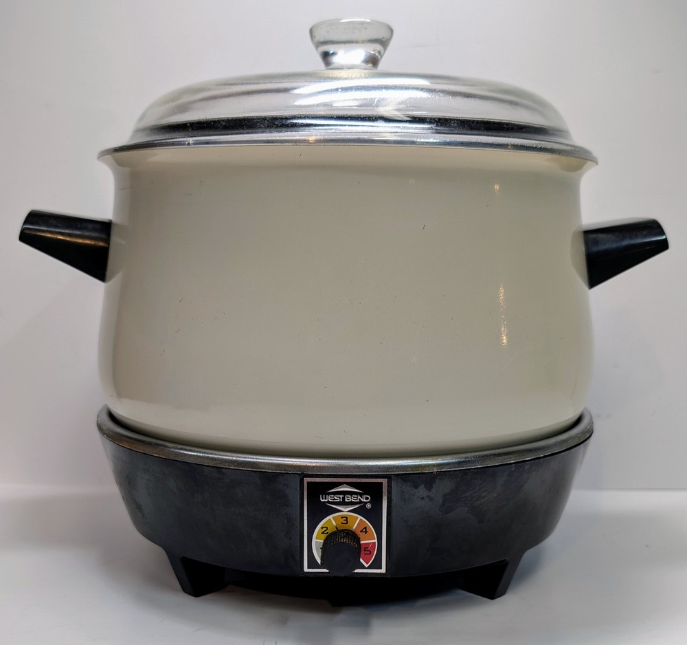 West Bend Round Slow Cooker Model # 5225, Tested, NICE Condition