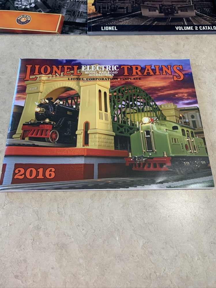 2016 LIONEL TRAIN 6 Catalog Lot Great Condition