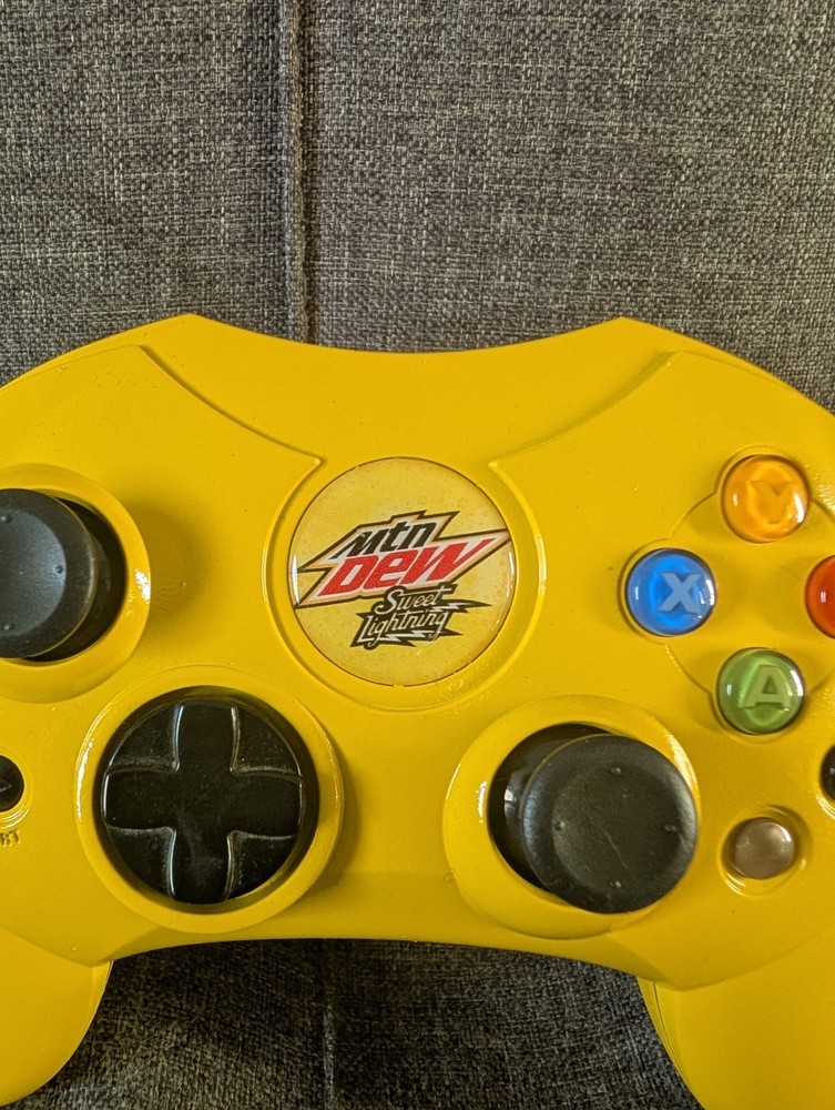 Original Xbox Sweet Lighting Mountain Dew Custom Controller
