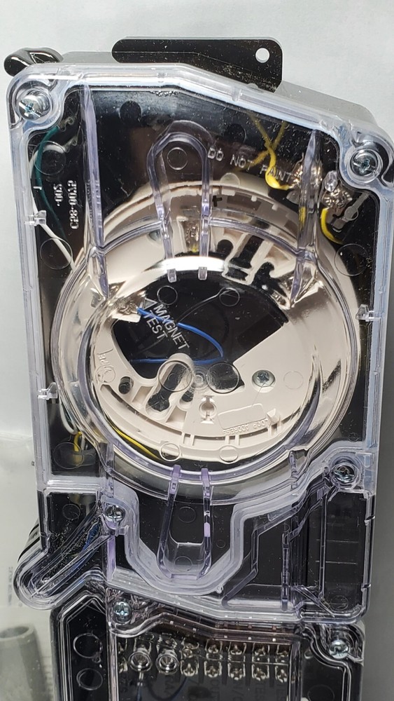 SYSTEM SENSOR DNR/DUCK SMOKE DETECTOR HOUSING NEW