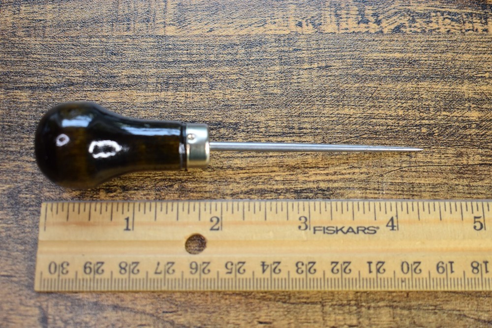 SALE !!!   1 Solid Wooden Handle Bodkin Needle for Fly Tying