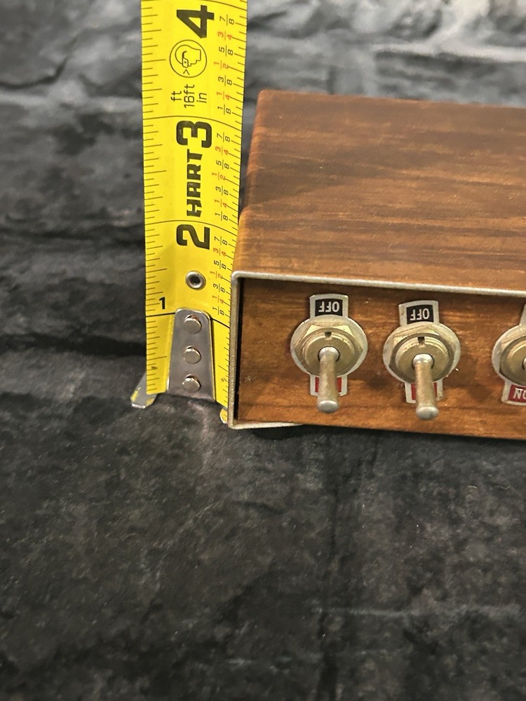 6 Switch Stereo Loop Lopping Box