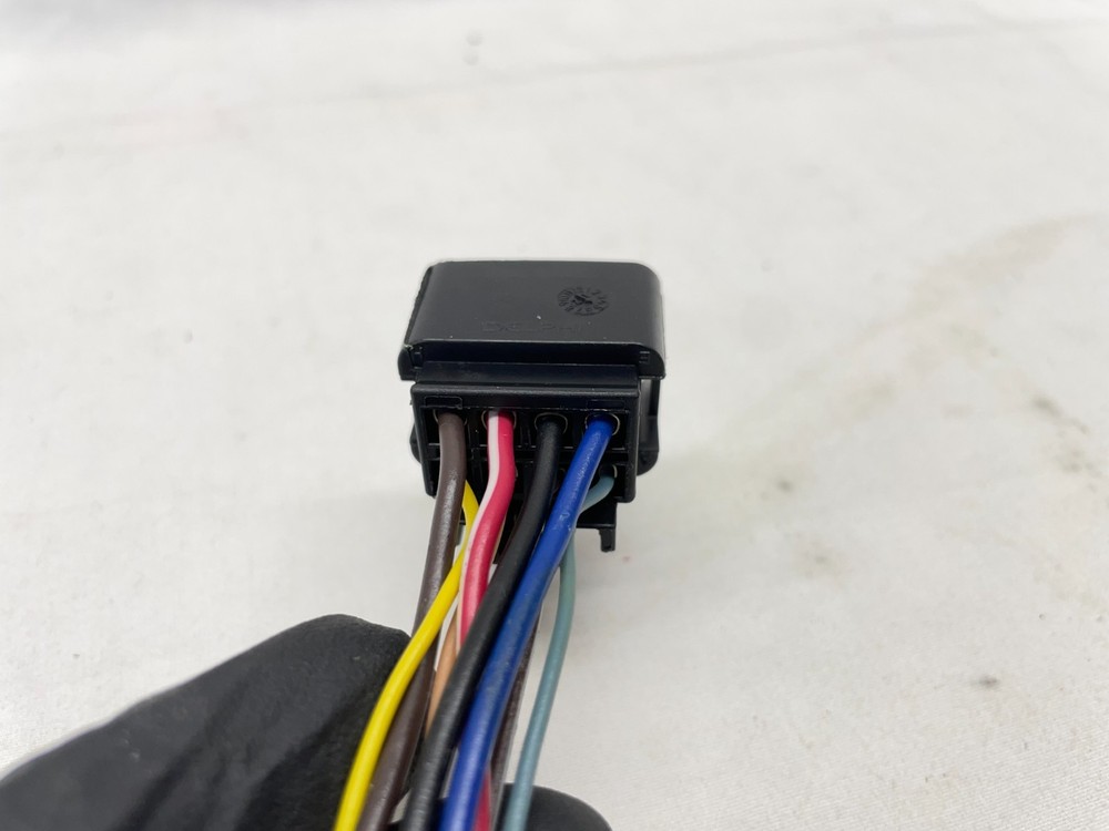 2007 - 2013 GMC SILVERADO SIERRA PASSENGER WINDOW SWITCH WIRING HARNESS PLUG SET
