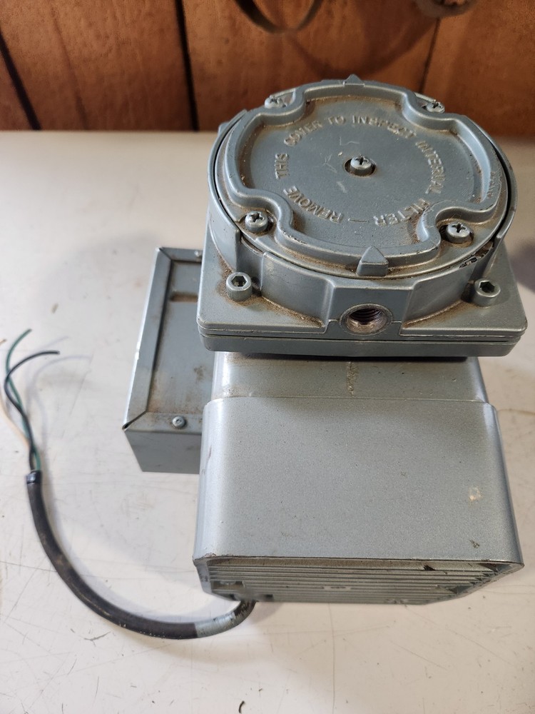 GAST DOA-P109-FB Oilless Diaphragm Pump #2