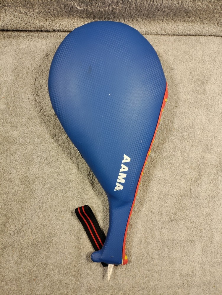 AAMA Double kicking target pad for speed kick training. Nylon strap handle.