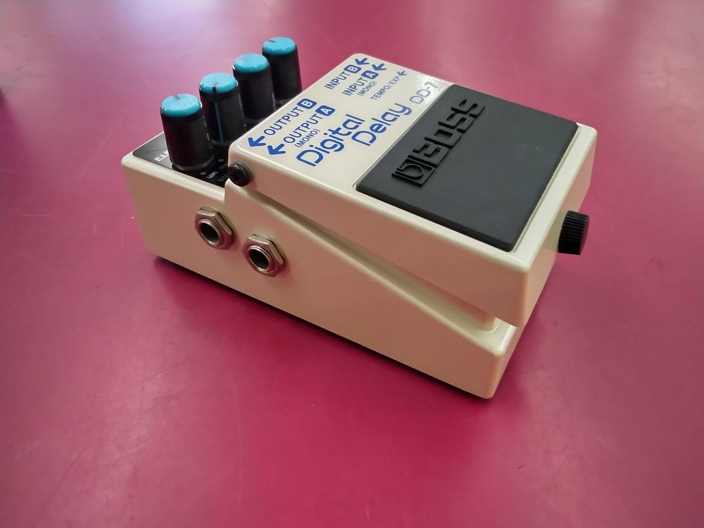 BOSS DD-7 Digital Delay Guitar Effects Pedal Used