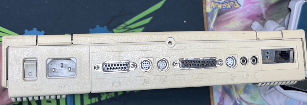 Apple Macintosh LC III Computer 1993 Model: M1254 POWERS ON- READ DESCRIPTION