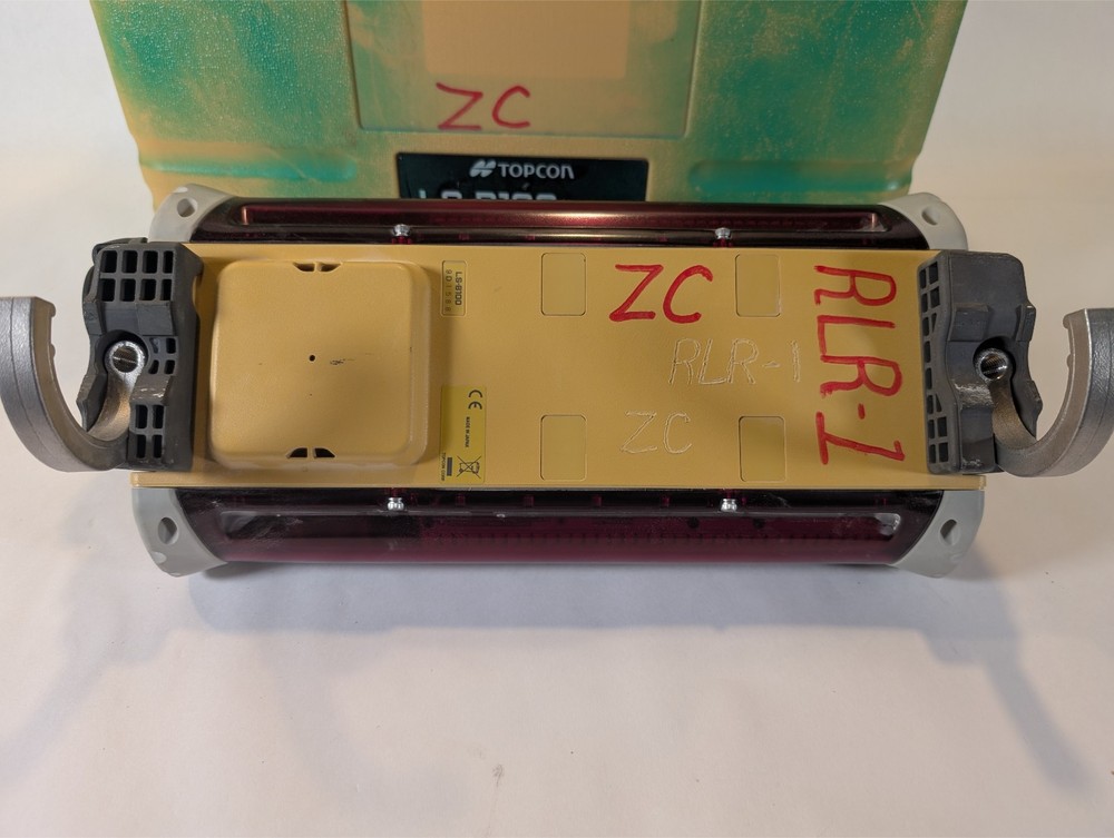 TOPCON LS-B100 LASER LEVEL RECEIVER,BACKHOE,DOZER,TRIMBLE,SPECTRA,APACHE,SENSOR