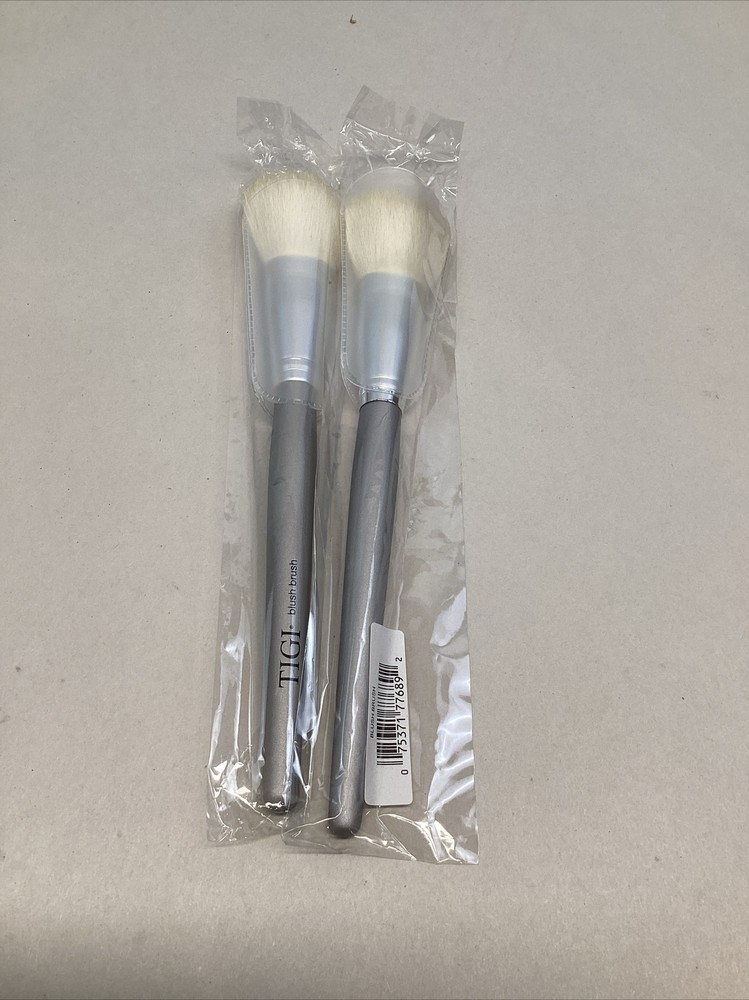TIGI Cosmetics Brush Blush New 2 Pack