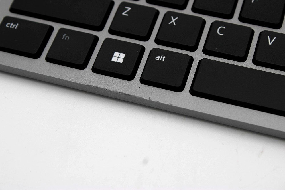 Dell KB7221WT Wireless Bluetooth Keyboard and Mouse - Gray