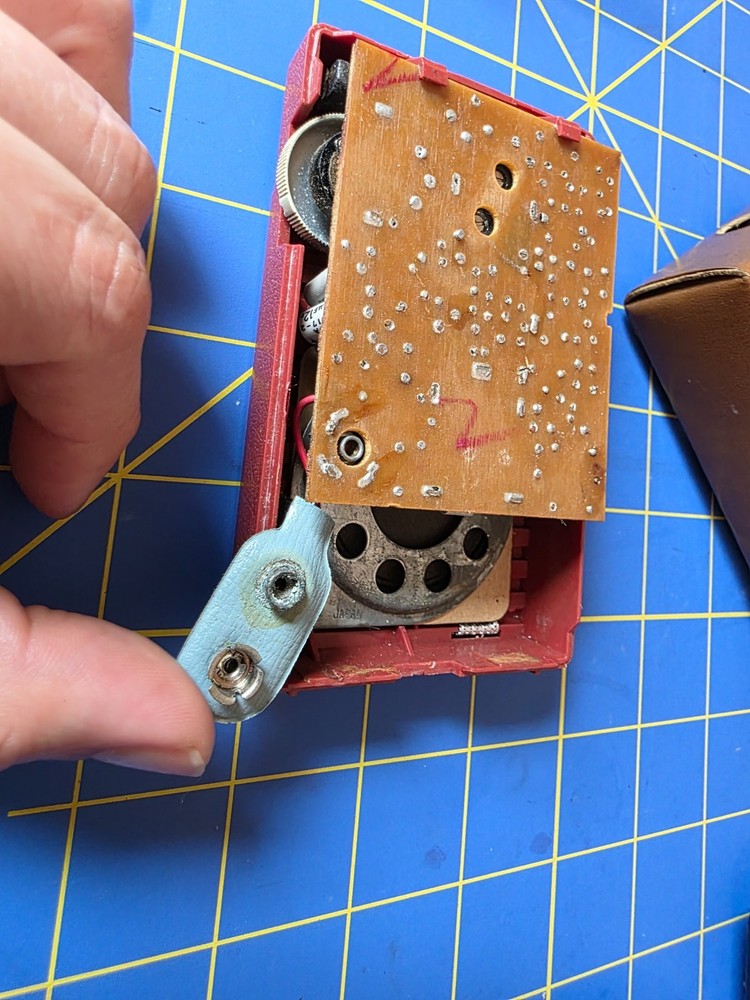 General Electric AM Solid State Transistor Radio