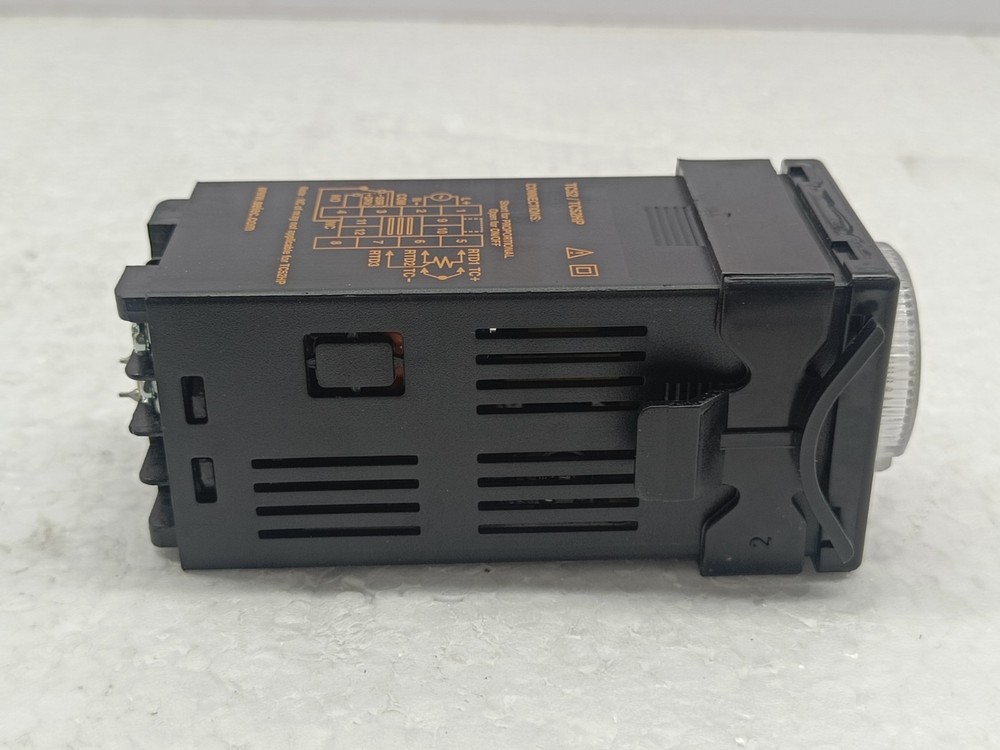 NEW Selec Temperature Controller - TC52 - TC52HP