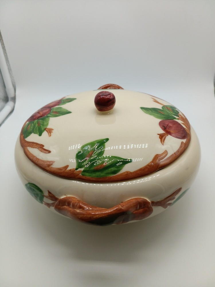 Califorinia Pottery Franciscan Apple Round Vegtable Ðish