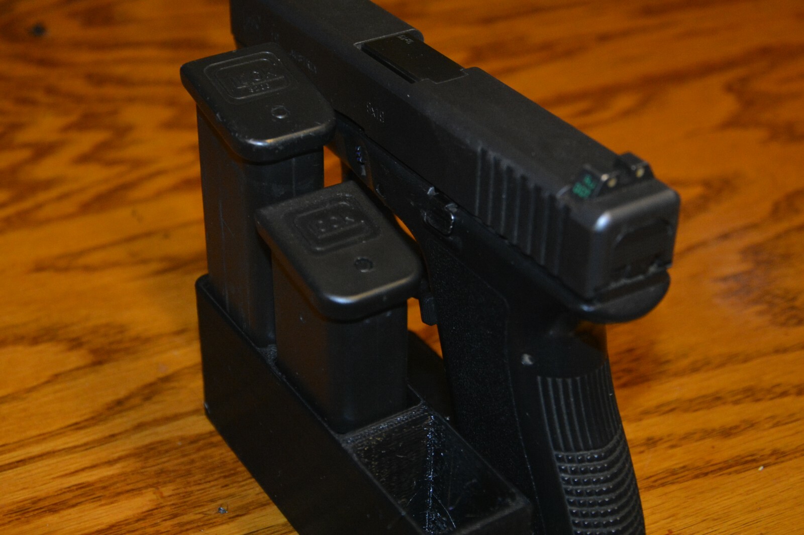 Pistol & Magazine Stand for Glock 17, 19 and 26 Handgun. Gun Storage Holder.