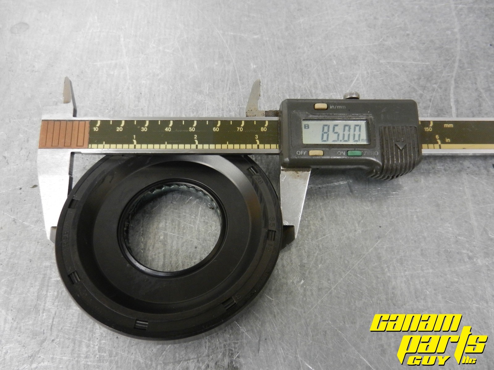 New OEM Can Am 2013-2018 Maverick Rear Differential Pinion Oil Seal 705502276