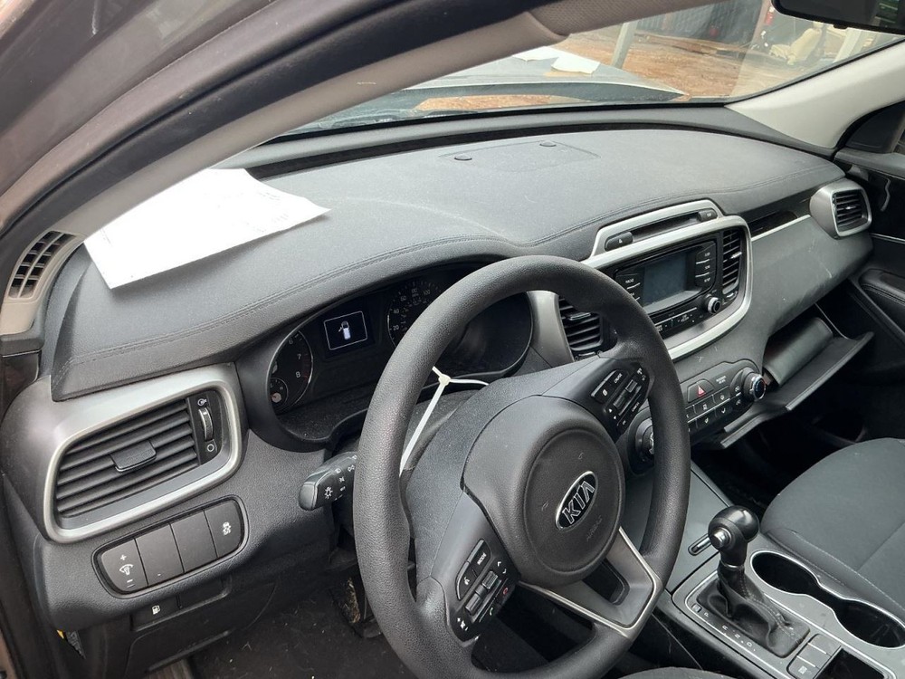 SORENTO 2017 Glove Box 4936633