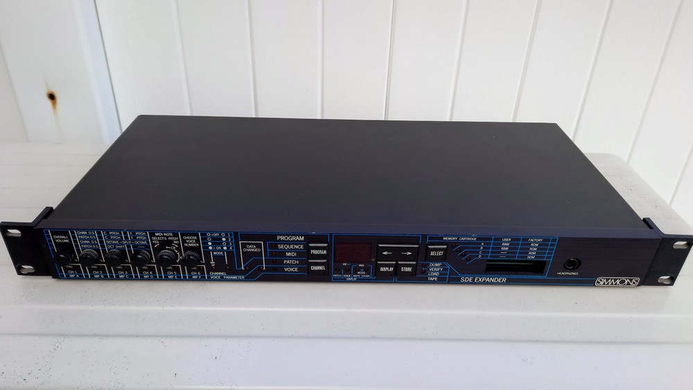 Simmons SDE Digital Drum Module with MIDI Functionality Mint Condition