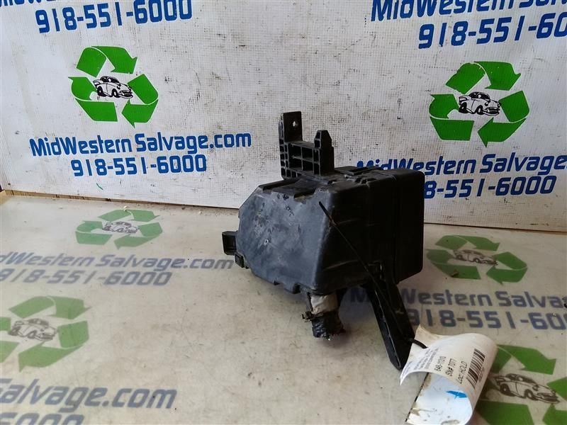 Fuse Box Engine Compartment Sedan Fits 08-12 SX4 8207161