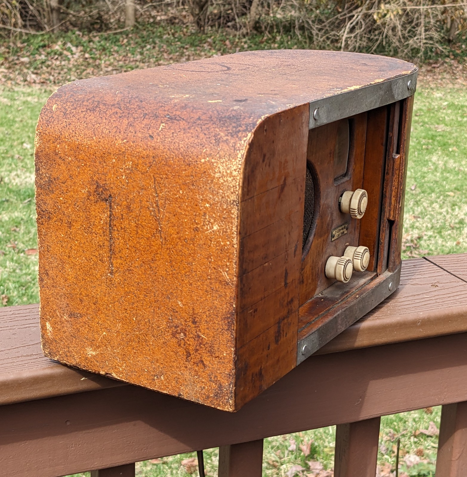 Very RARE 1930s Fada Tabletop Radio, Cork and Chrome Trim, Tambour Door