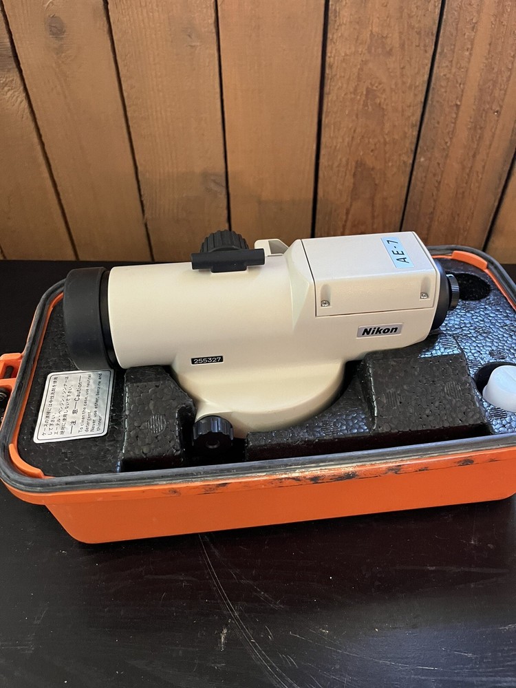 Nikon AE-7 Automatic Level