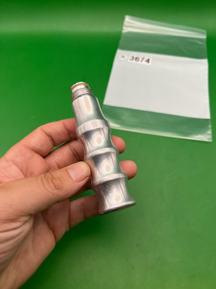 Silver Gas Through Grip