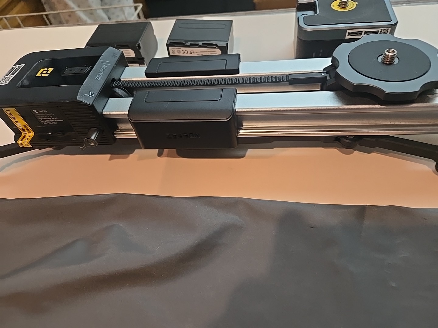 Zeapon Micro 2 Plus Inc 2 Batteries, Camera Slider w/ Motor & Pon. Tested.