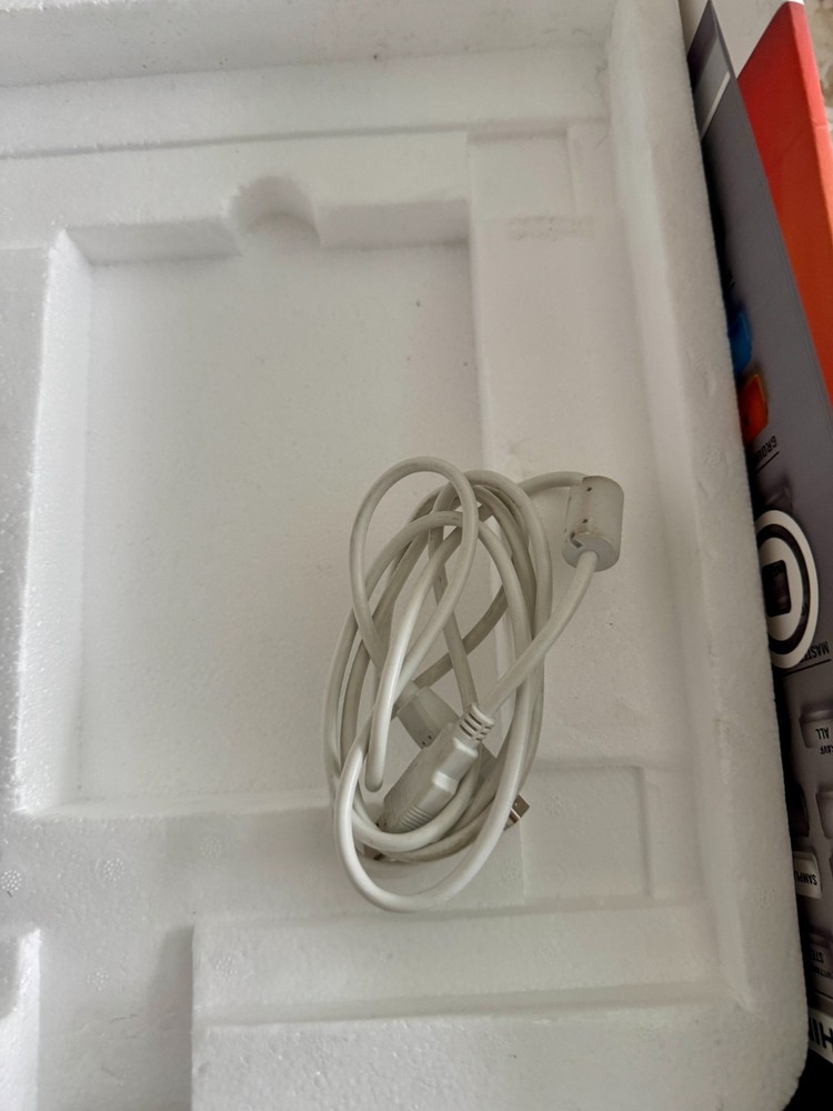 Native Instruments Maschine MK2 White MIDI Controller – Tested – Excellent Condi