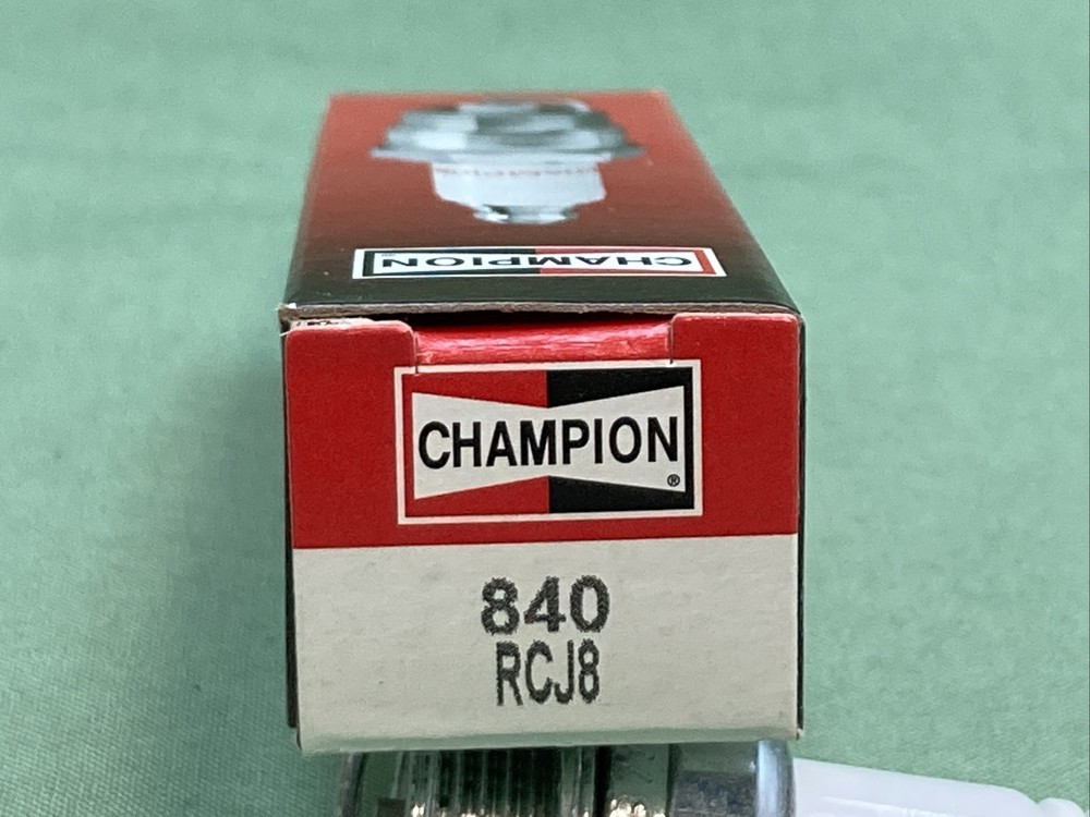 NEW CHAMPION 840 RCJ8 COPPER PLUS SPARK PLUG