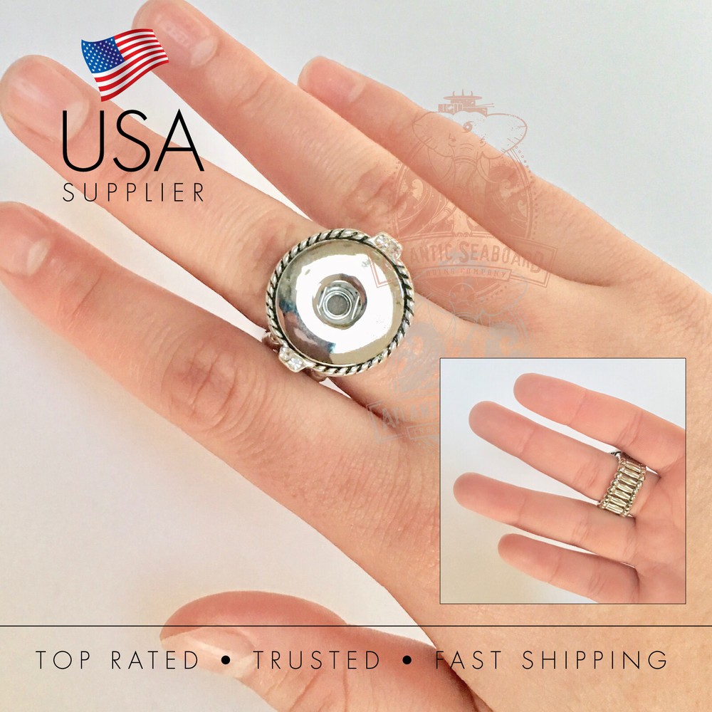 Snap Button Adjustable Stretchy Ring w/Rope Border and Rhinestones inset