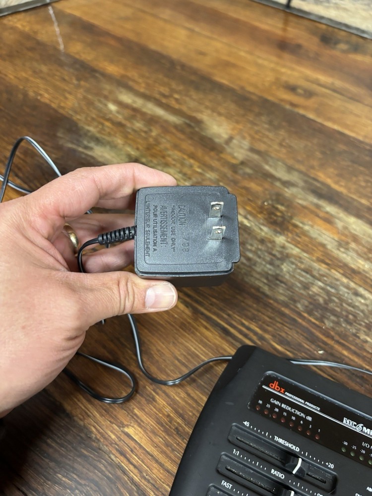 dbx Professional Products MC6 Mini-Comp DBX Desktop Compressor Unit & AC Adaptor