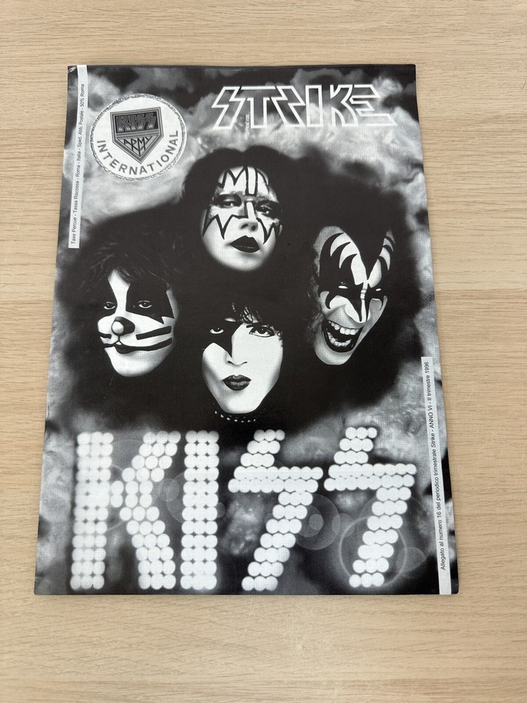 KISS Army International -STRIKE Magazine October 1996 Issue #40 - Italian Import