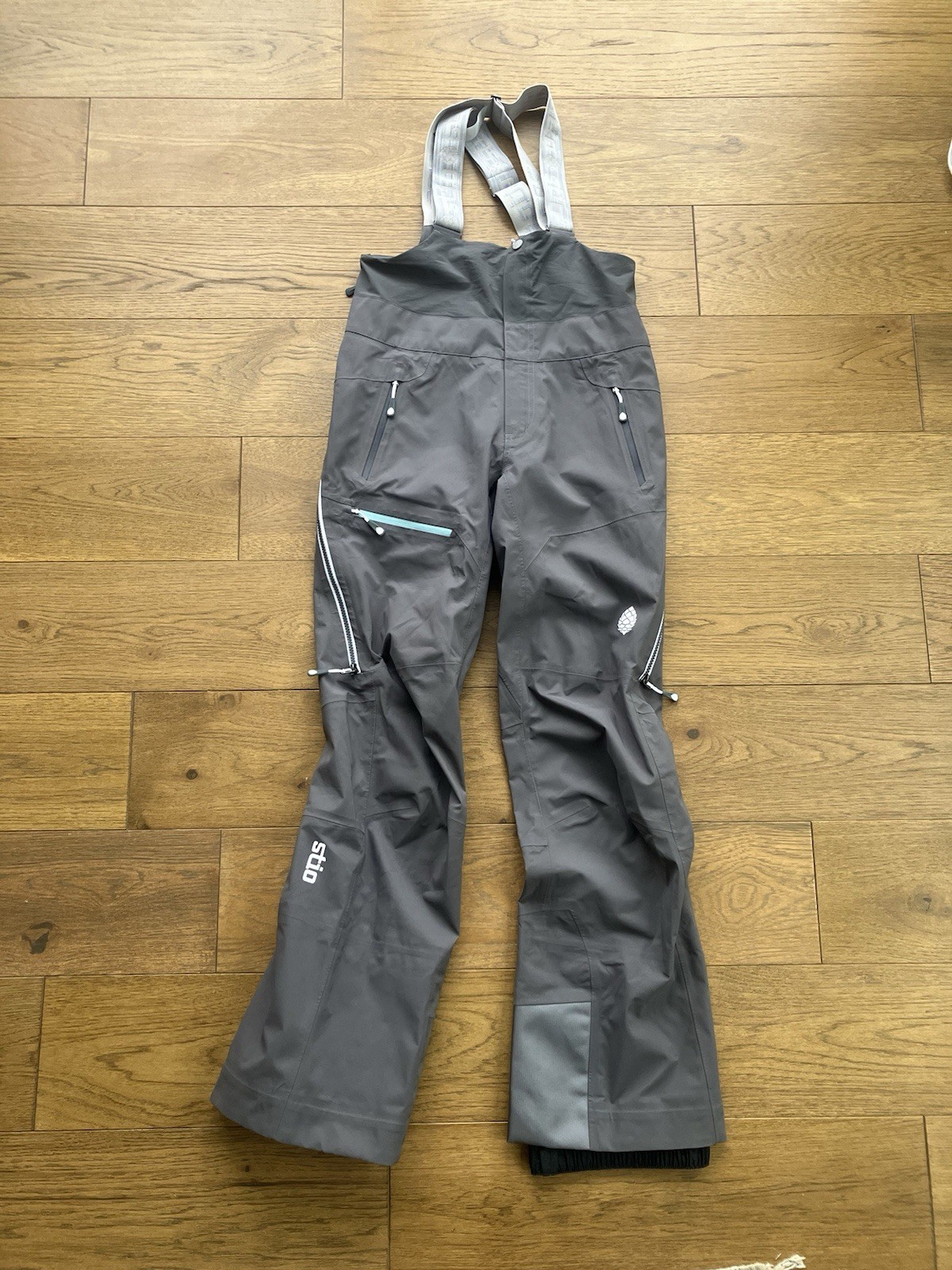 STIO Environ Bib Ski Pant Magnet Gray Women’s Size XS Regular NWT $459